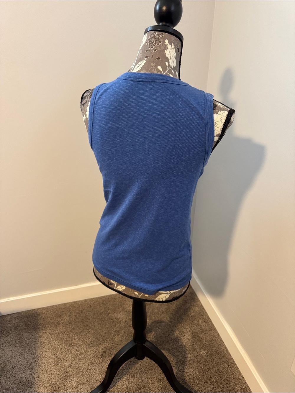 Blue Women's Sleeveless Tank Top - Picture 2 of 3